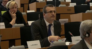 Întrebările din Parlamentul UE care l-au pus la colț pe Filip: Care instituție din Moldova nu este subordonată lui Plahotniuc?